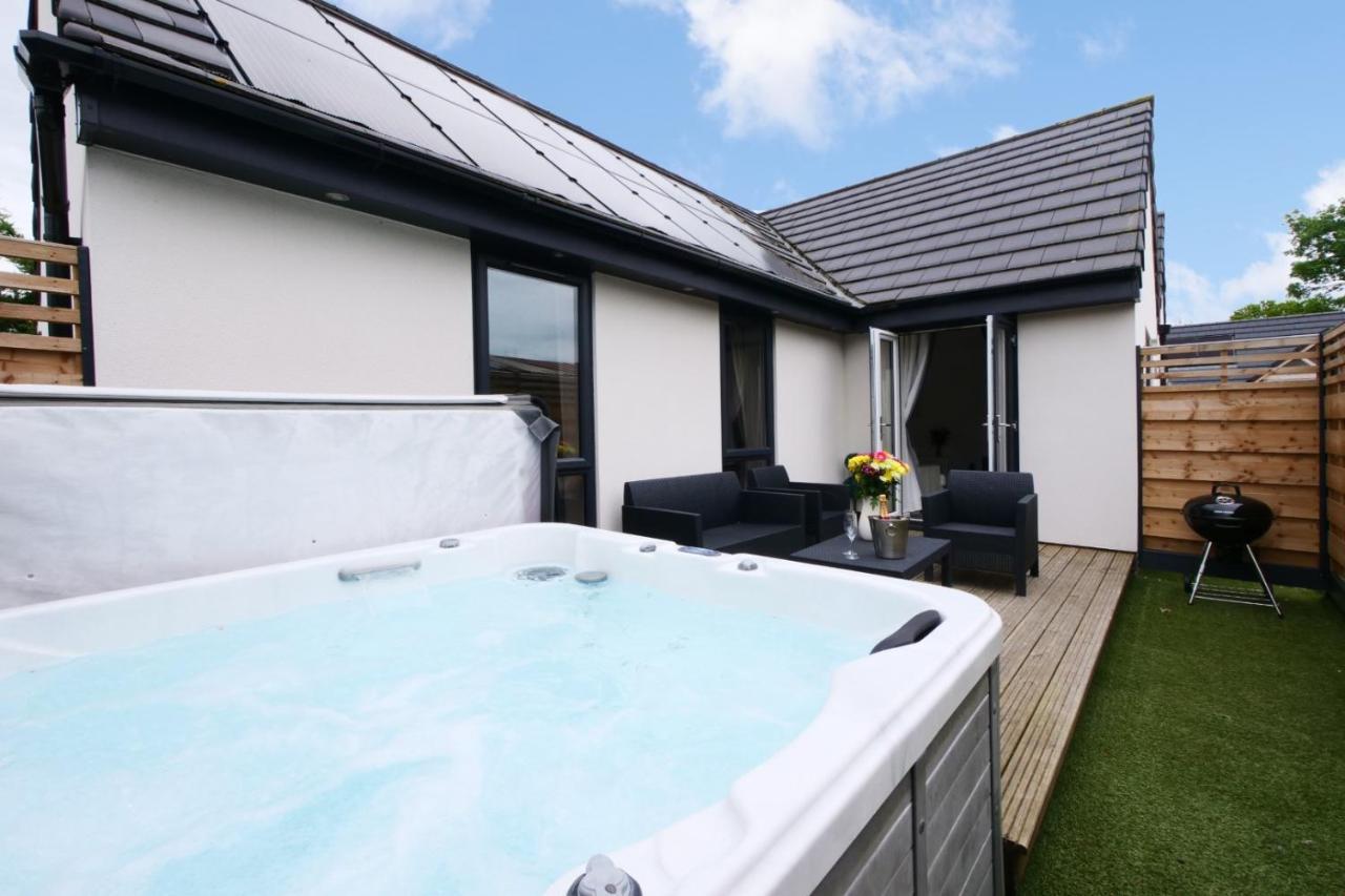 Hoxne Cottages - Sunflower Cottage With Private Hot Tub ยอร์ค ภายนอก รูปภาพ